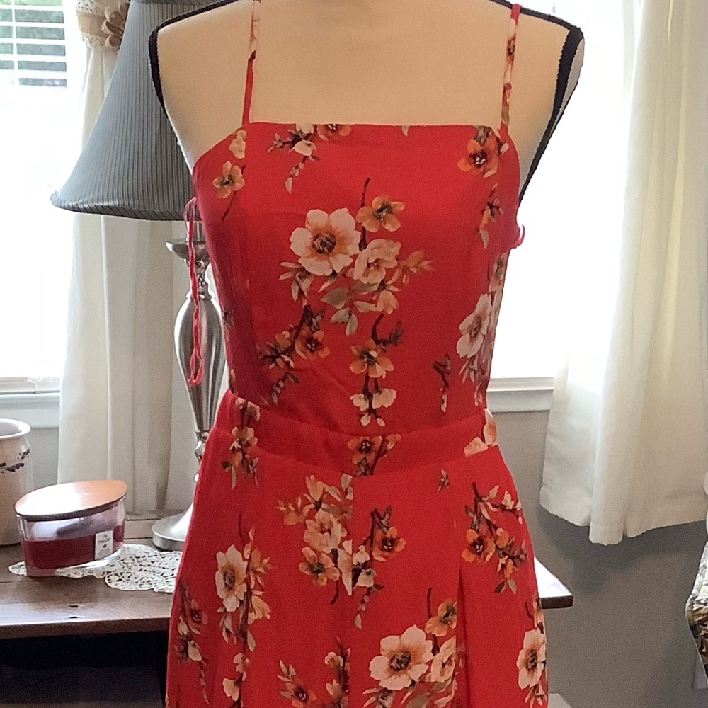 NWT BELLA & BLOOM RED FLORAL JUMPER